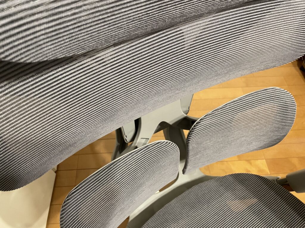 CAGUUU　AXISU アクシスエルゴコアオフィスチェア